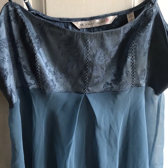 Cute Victoria’s baby doll chemise - Picture 3 of 5